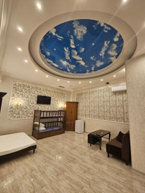 Dostoevsky Hotel Աղ ու Հաց FOOD COURT - Housity