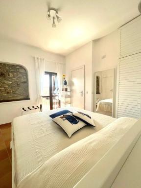 Murat Apartment - Housity