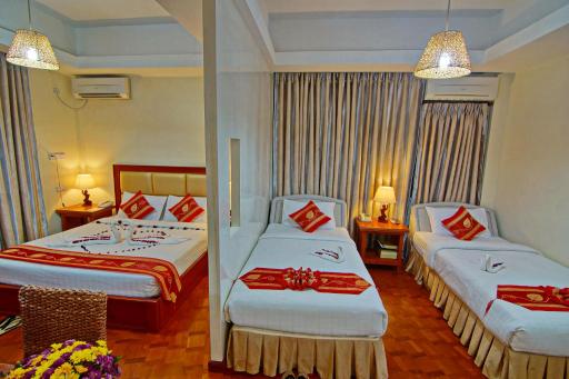 Gold Yadanar Hotel - Housity