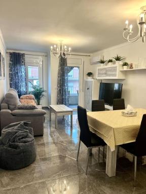 Amplio apartamento tranquilo cerca de la playa - Hizvo