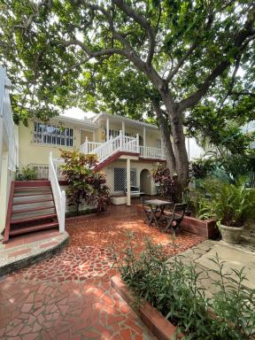 HOTEL MARY MAY INN - Housity