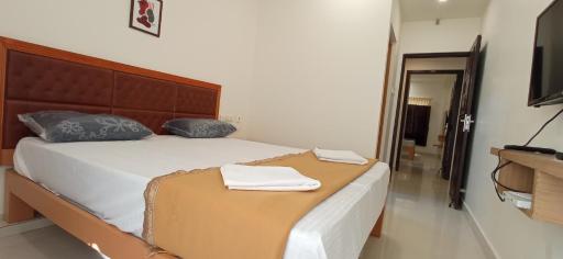 Hotel Sherbeen - Housity