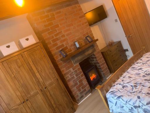 Quaint 1 bedroom cottage in Pudsey, Leeds - Housity