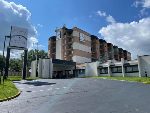 Saint Louis Airport Hotel - Housity