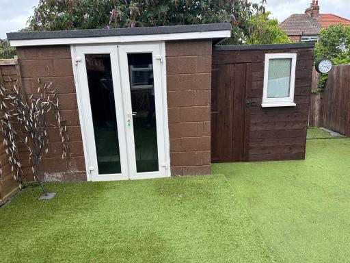 Cuddle in a Pub-ble - Housity