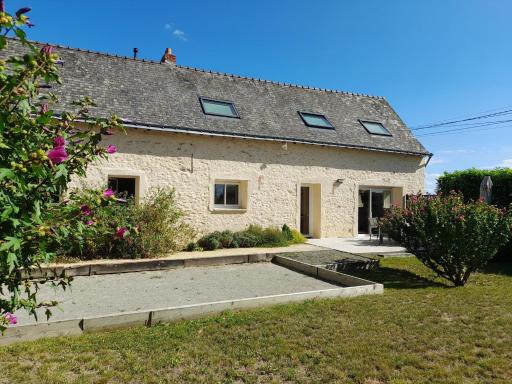 Gîte de charme rénové avec jardin clos, baignoire balnéo et proche d'Angers - FR-1-622-27 - Housity