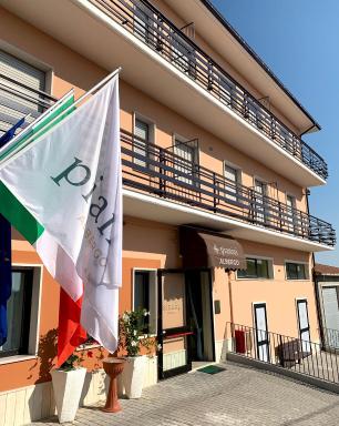 Pianisi Albergo - Housity