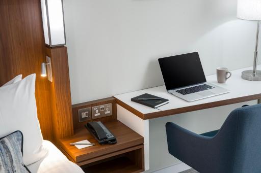 Courtyard by Marriott Inverness Airport - Housity