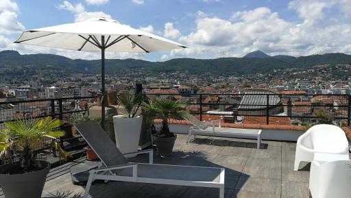 5&5 Rooftop - Housity