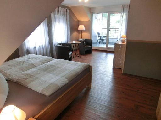 Ferienweingut Hirschen Schulstraße - Housity