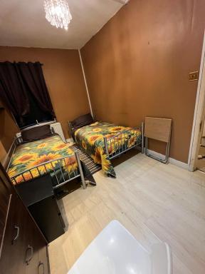 Centre of attraction - Housity