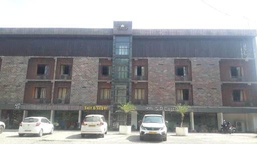 Hotel S R Castle - Housity