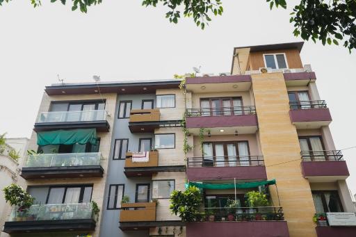 Mintstar Apartment and Suites, Chittaranjan Park - Hizvo