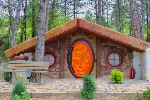 KORU AURA MENGEN - Housity