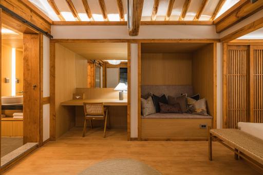 Luxury hanok with private bathtub - SW03 - Housity