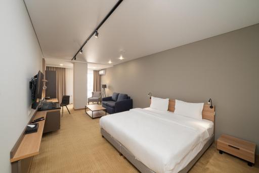 Ambassador Orient - Housity