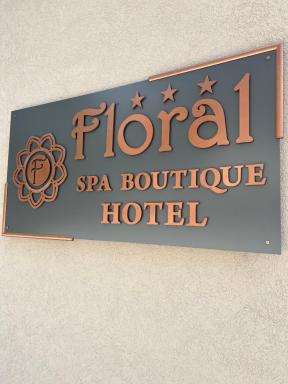 Floral Boutique Hotel - Housity