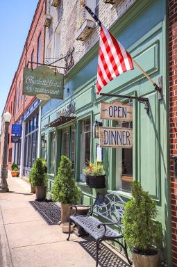 The Charlotte Hotel & Restaurant - Housity