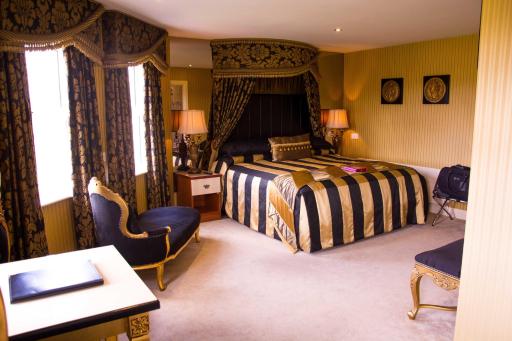 The Belfray Country Inn - Housity