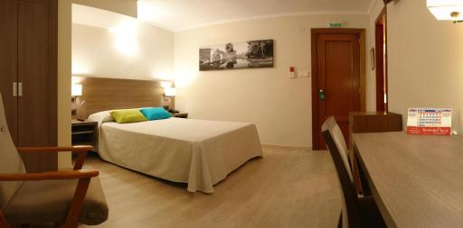 Hotel Avenida Plaza - Housity