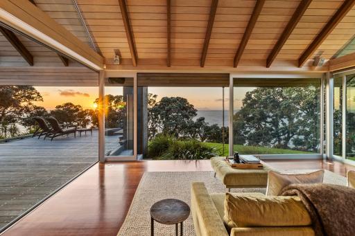 The Glasshouse - Housity