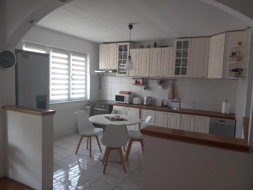 Adriana's Apartment - Housity