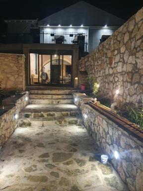 old zorbas place - Housity