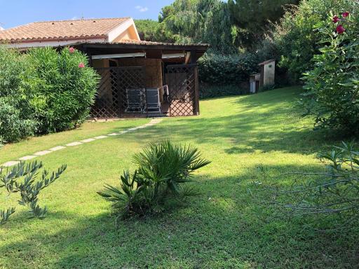 Villetta bifamiliare Valledoria 200 mt dal mare - Housity