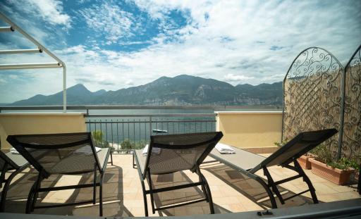 Attico CASA ALKEA Masse Lake view - Housity