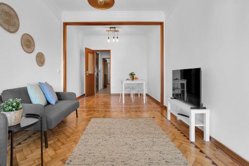 Cozy Two Bedroom Apartment in the Center of Almada - Housity