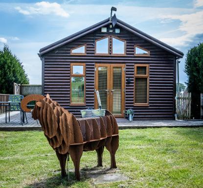 FAIRVIEW FARM Holiday Accommodation 14 Luxury Lodges,Cabins Suitable for Couples ,Families and Groups,Wedding Guests - Sleeps 2-65 guests in Ravenshead, Nottingham near Sherwood Forest set in 88 acres - Housity