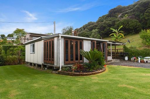 39 North - Tutukaka Holiday Home - Housity