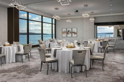 Silver Cloud Hotel Tacoma at Point Ruston Waterfront - Housity