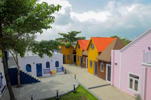 Mandav Hills Resort & Film City - Housity