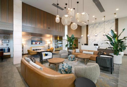 Inn at the Pier Pismo Beach, Curio Collection by Hilton - Housity