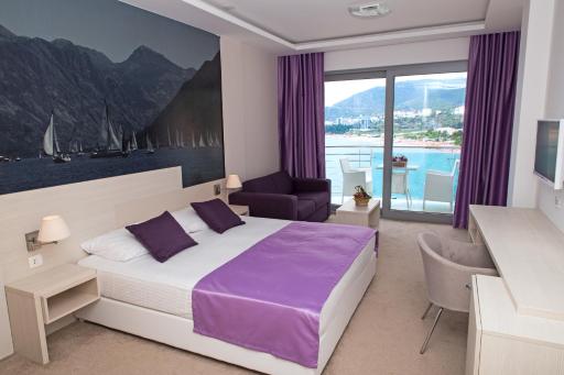 Hotel Ponta Nova - Housity