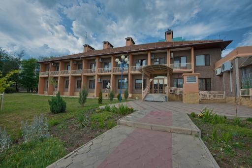 Yug Hotel - Housity
