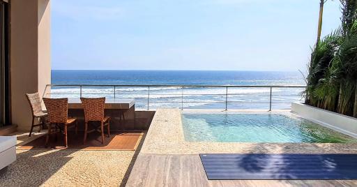 Luxury Beachfront Penthouse Apartment - Hizvo