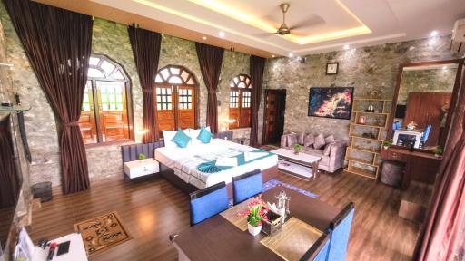 The GreyStone FarmHouse, Turibari - Housity