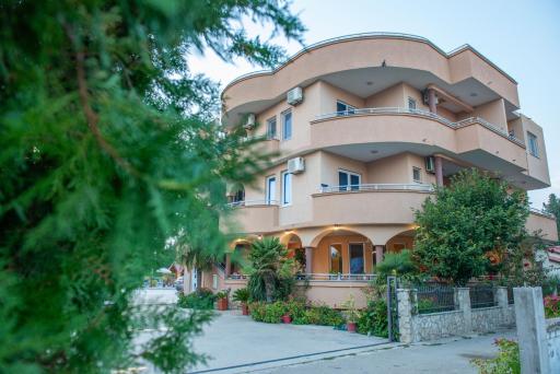 Apartments and bungalow Casa Palma - Housity