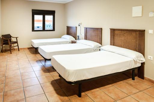AS HOTELES FUENTE LA HIGUERA direccion Albacete - Housity