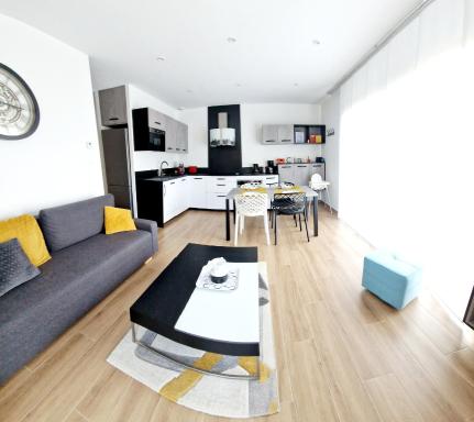 Le Gîte City Haut de gamme, Jardin, Piscine - Housity