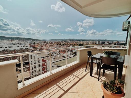 Cozy Rooftop Apartment - Your home, away from home! - Housity