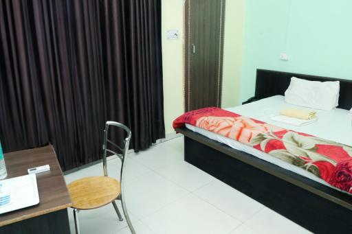 Creeper Hotel And Restaurant - Housity