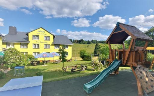 Marschalls Hotel Am Rennsteig - Housity