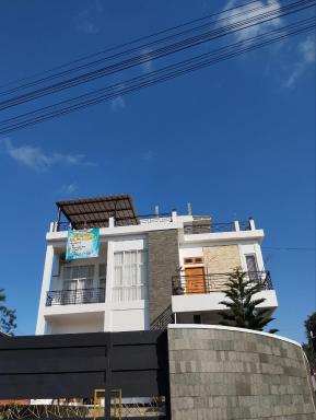 Saira Hotel dan Homestay Syariah - Hizvo