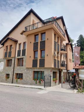 Kshcha za gosti bialoto konche beli iskr - Housity