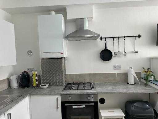 High Barnet Studio Flat - Housity