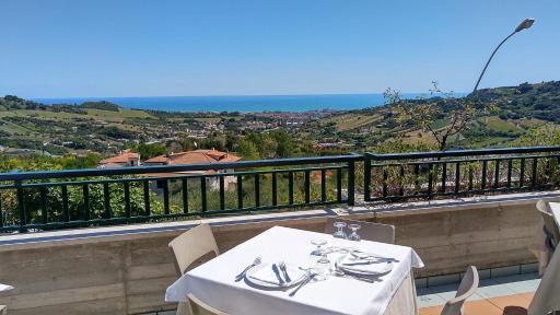 Hotel Ristorante Il Grillo - Housity