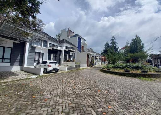 Villa Bandungan, Semarang - Housity